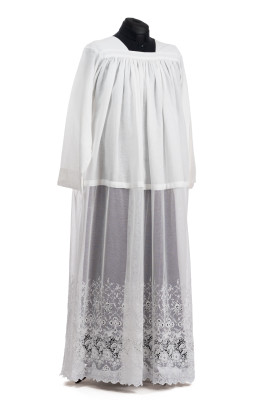 Pure linen alb with cotton lace on tulle