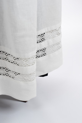 Pure linen alb with double cotton entredeux lace