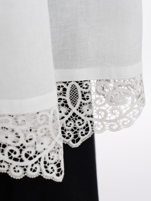 Surplice with 3 cm or 10 cm handmade lace
