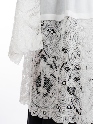 Pure linen alb with handmade Renaissance lace A